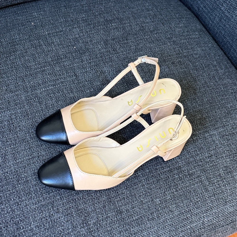 Unisa Size 8M Almost New  Tan and Black Block Heel Slingback Pumps